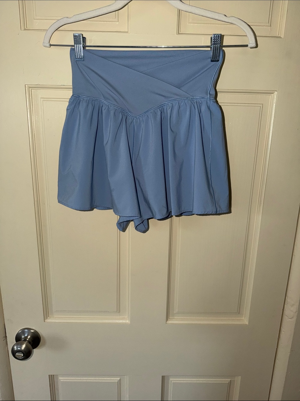 Offline High-Waist Blue Skater flowy shorts with leggings under Flared Silhouett